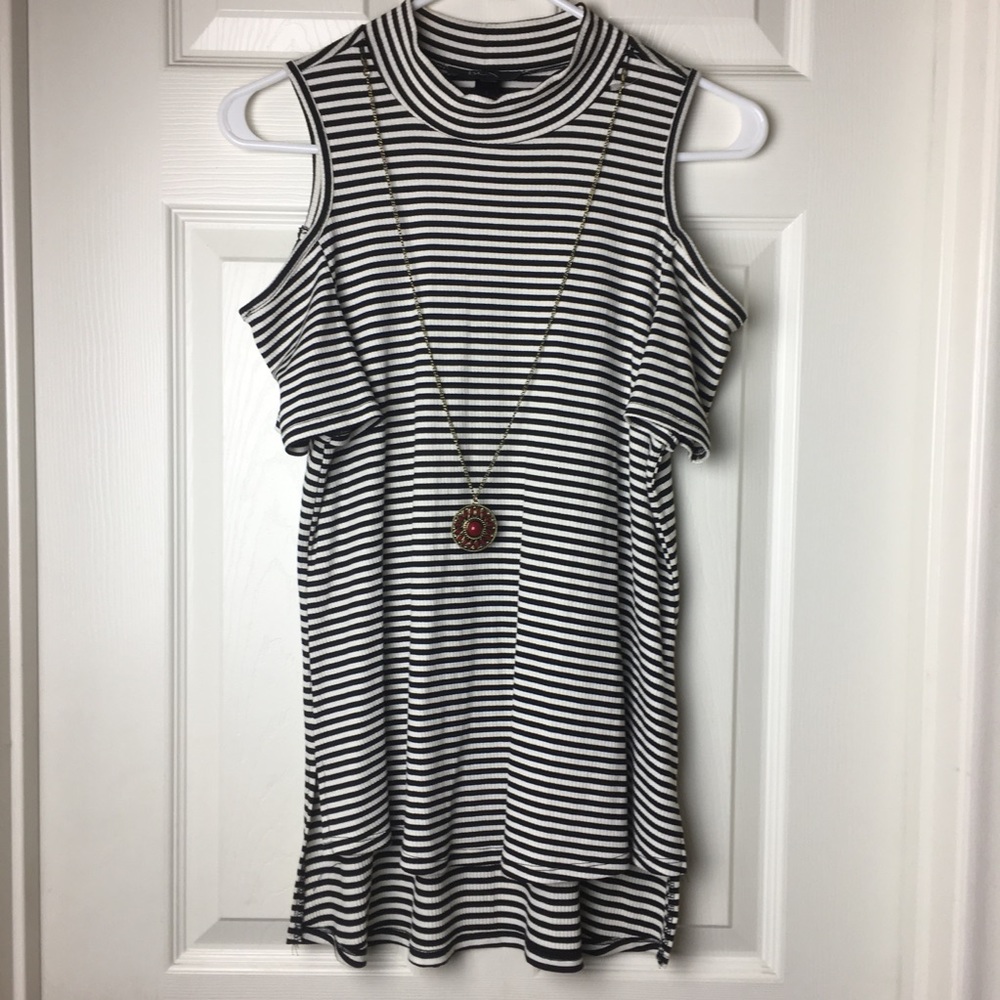 BCX Cold-shoulder Top